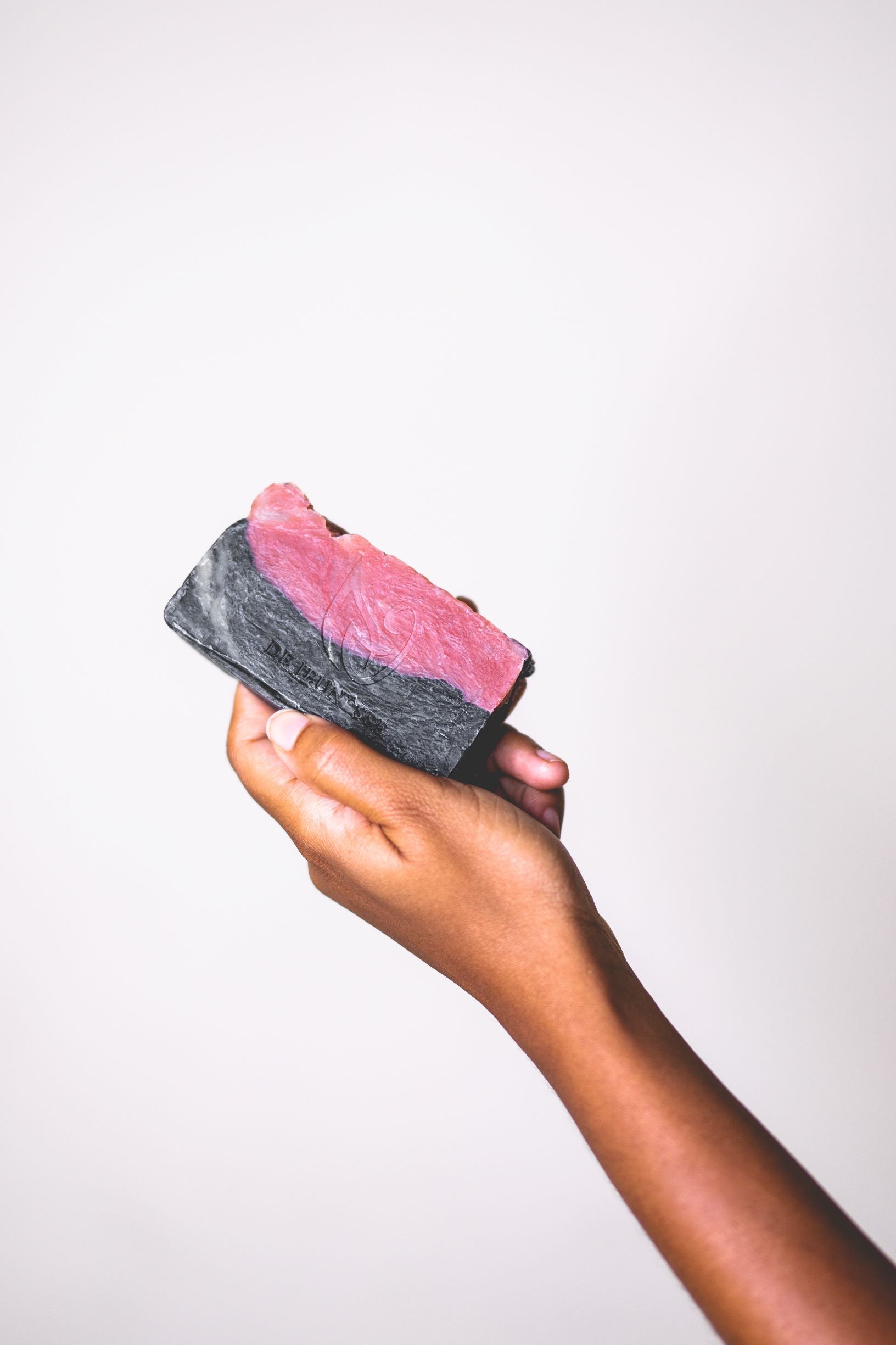 Activated Charcoal &amp; Pink Rose Clay Face &amp; Body Cleansing Bar - dejeunesse